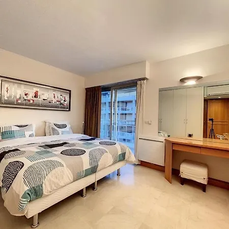 Croisette - 3 Pieces *