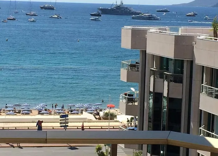 Croisette - 3 Pieces Cannes